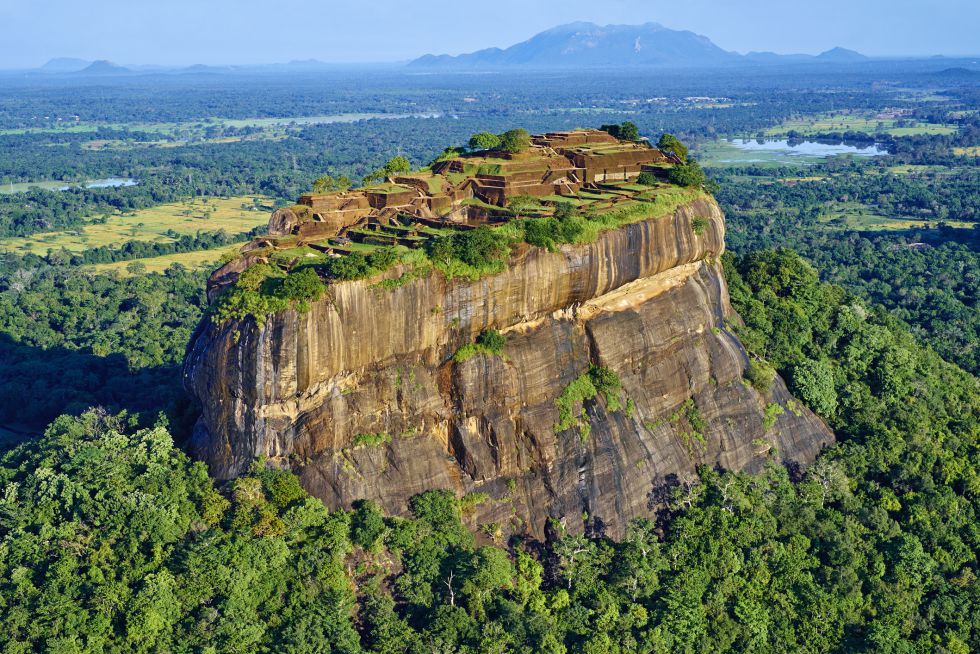 heritage-lions-rock-sigiriya-fortress-sri-lanka