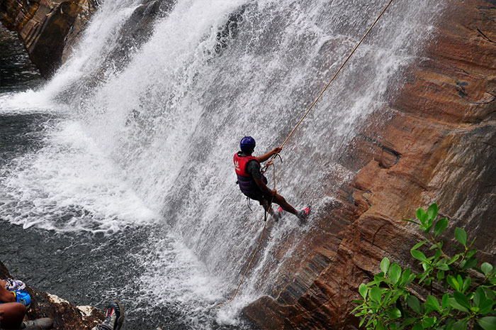 waterfall-abseiling-sri-lanka